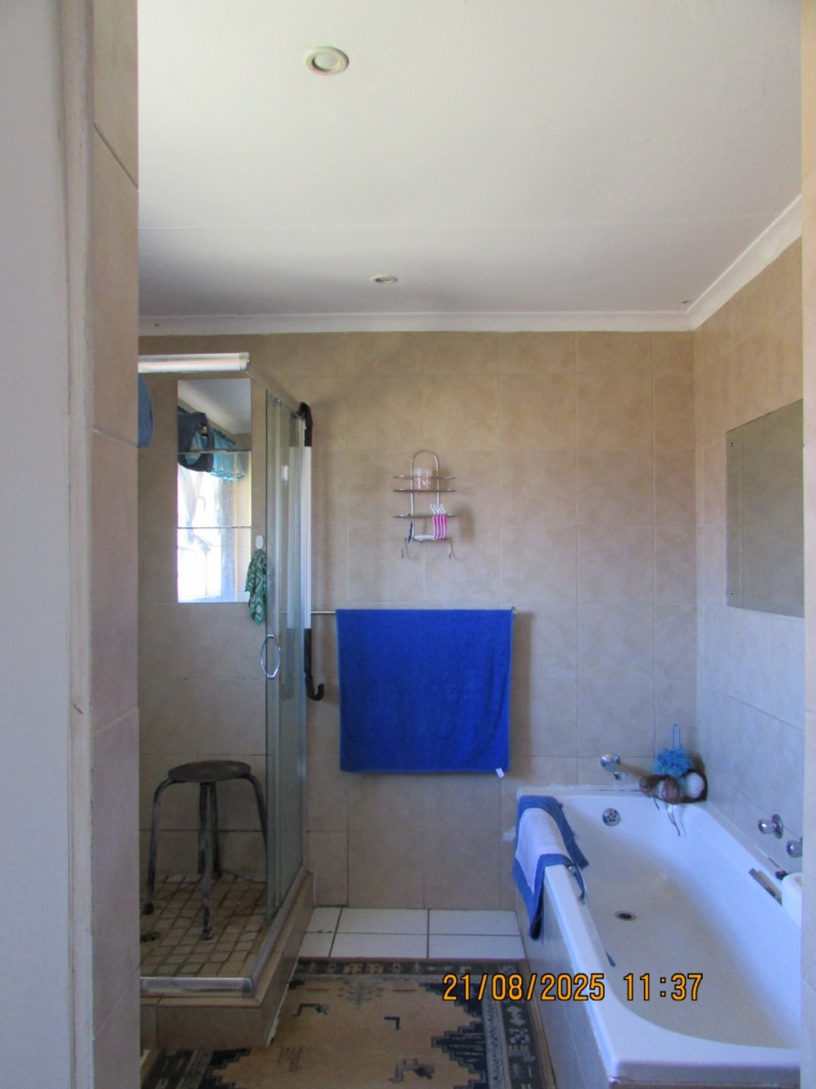 3 Bedroom Property for Sale in Erasmus Gauteng