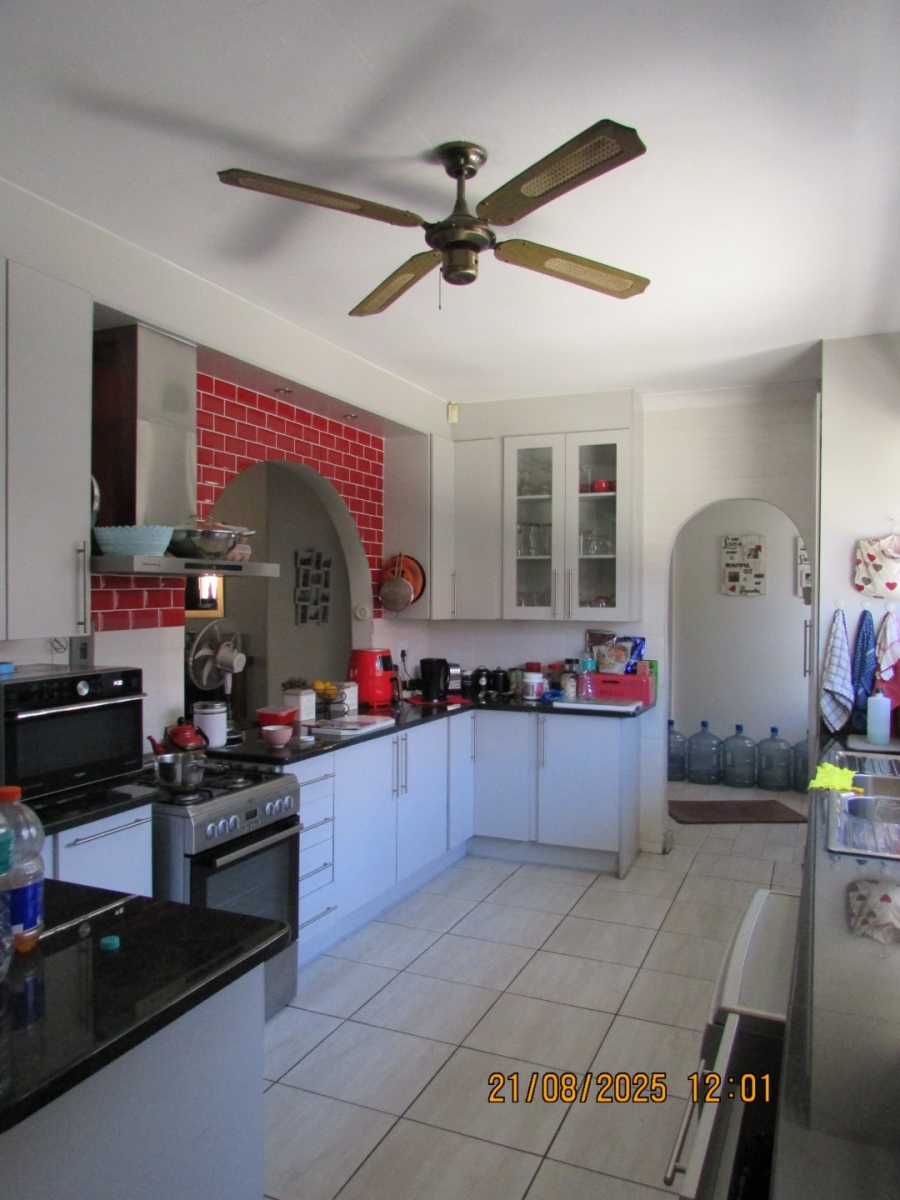 3 Bedroom Property for Sale in Erasmus Gauteng