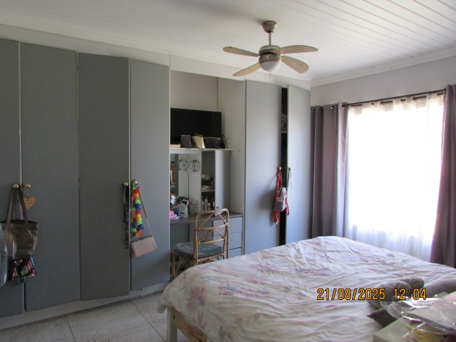 3 Bedroom Property for Sale in Erasmus Gauteng