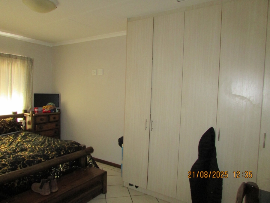 3 Bedroom Property for Sale in Erasmus Gauteng