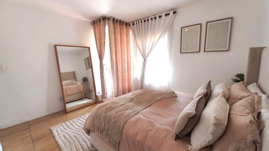 To Let 2 Bedroom Property for Rent in Noordwyk Gauteng