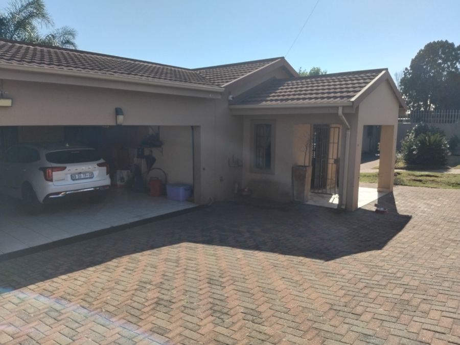 4 Bedroom Property for Sale in Solheim Gauteng