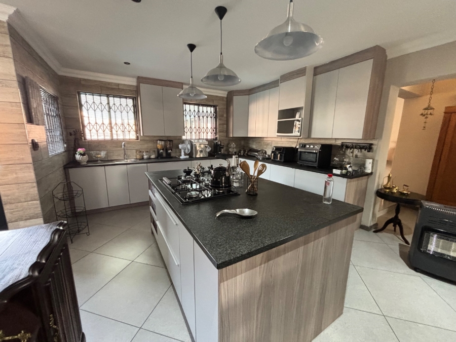  Bedroom Property for Sale in Erasmus Gauteng