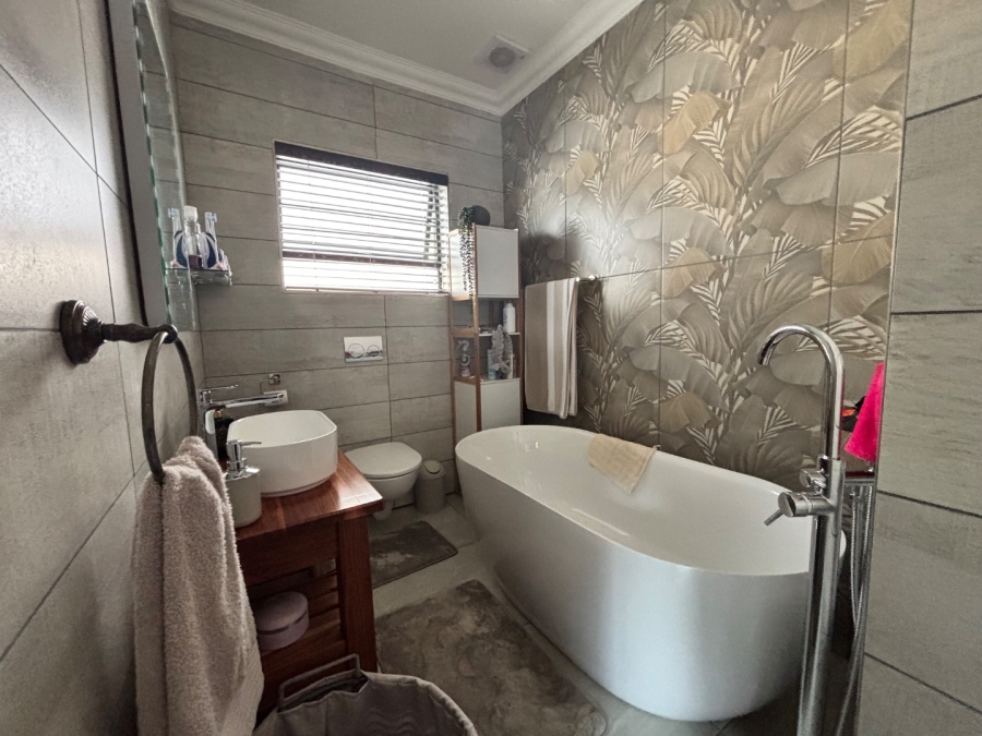  Bedroom Property for Sale in Erasmus Gauteng