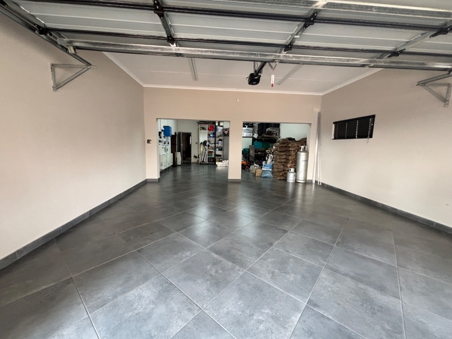  Bedroom Property for Sale in Erasmus Gauteng
