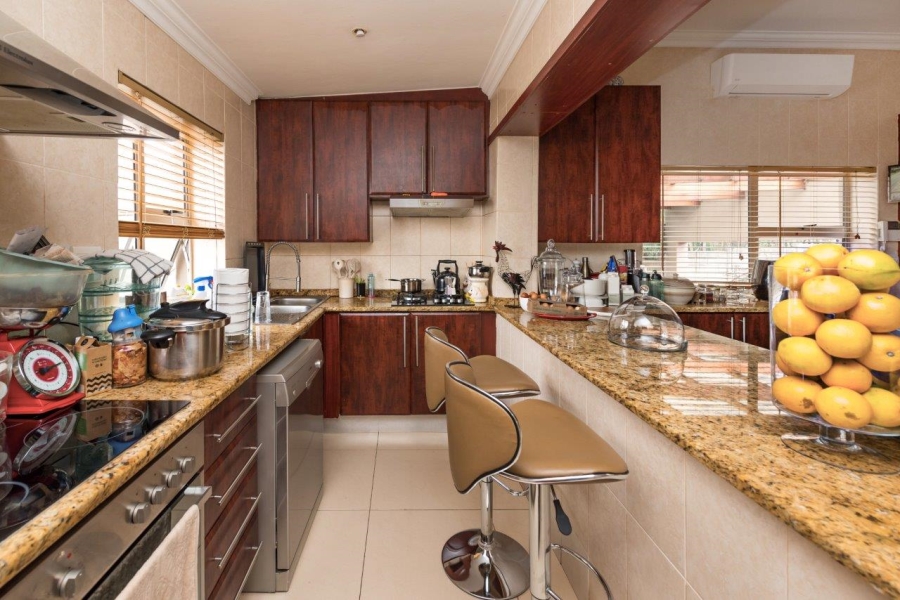 To Let 4 Bedroom Property for Rent in Observatory Gauteng