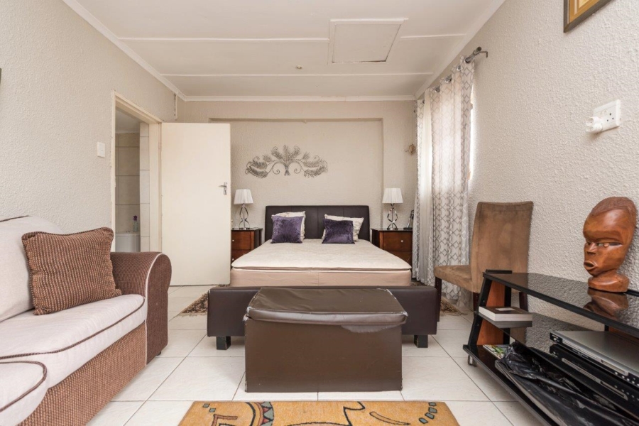 To Let 4 Bedroom Property for Rent in Observatory Gauteng