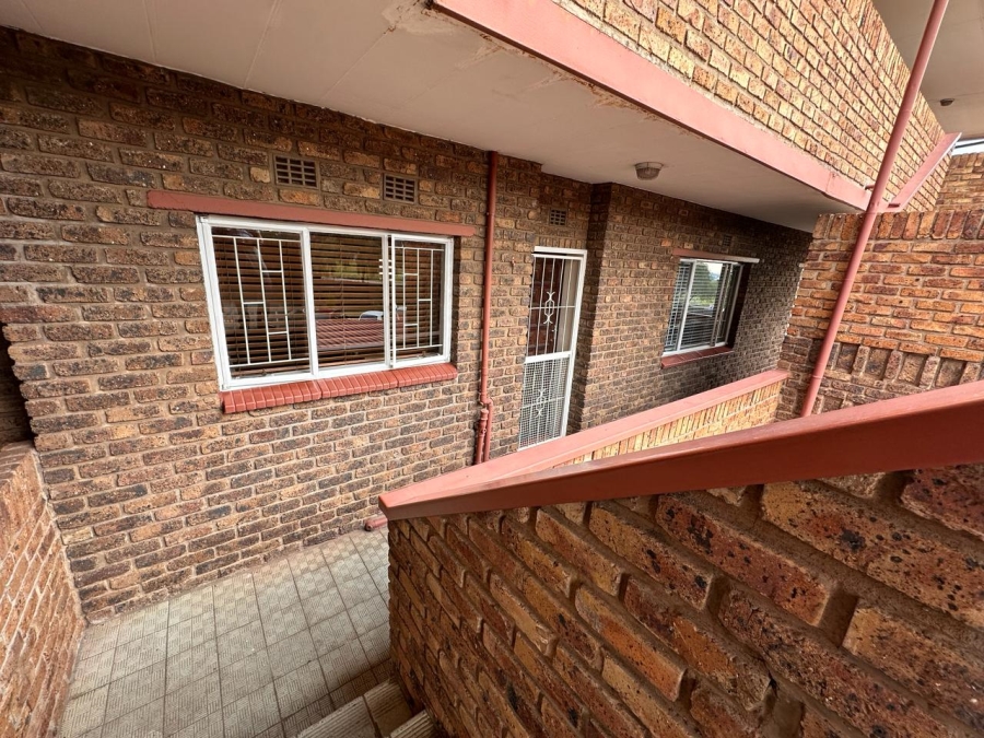 To Let 2 Bedroom Property for Rent in Albemarle Ext 1 Gauteng