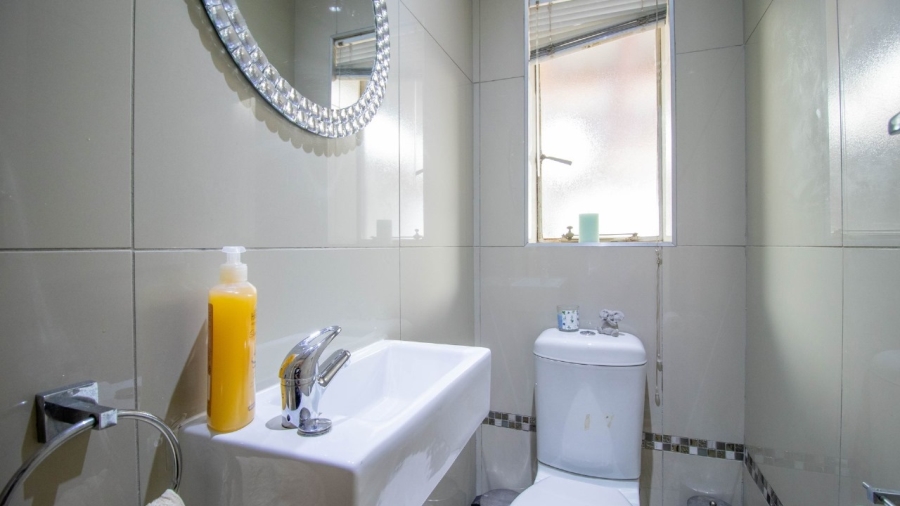 3 Bedroom Property for Sale in Sunnyridge Gauteng