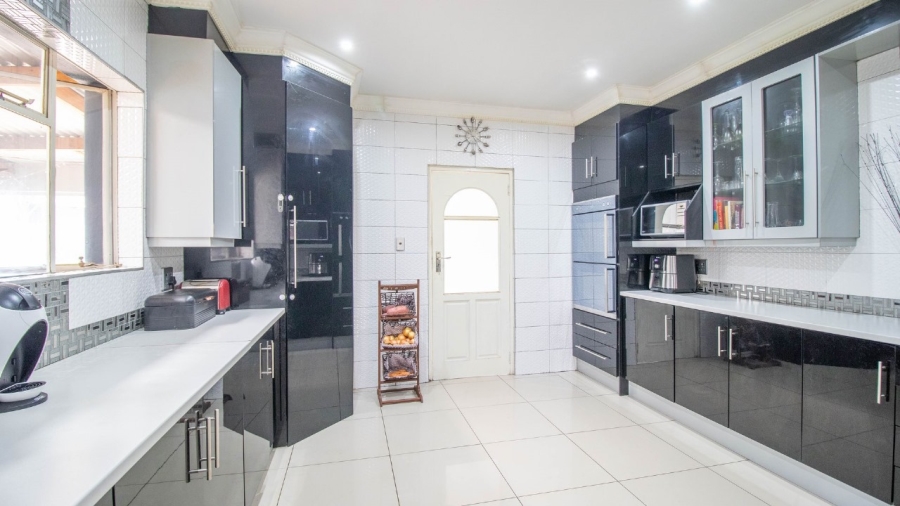 3 Bedroom Property for Sale in Sunnyridge Gauteng