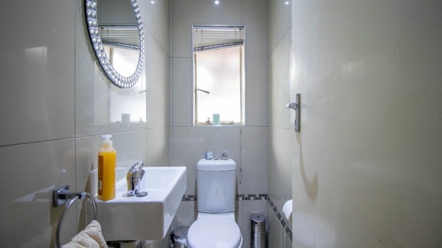3 Bedroom Property for Sale in Sunnyridge Gauteng