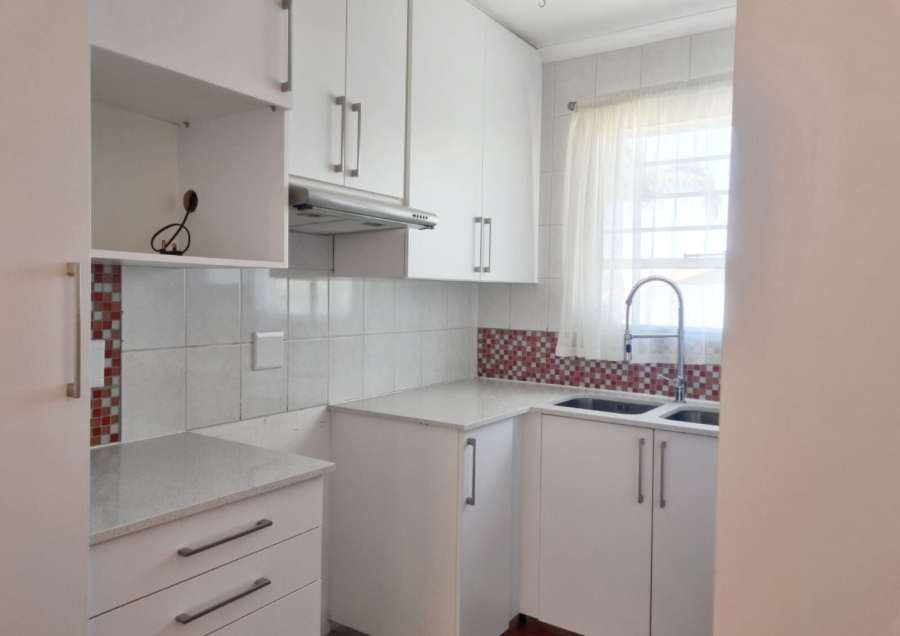 To Let 2 Bedroom Property for Rent in Randpark Ridge Gauteng