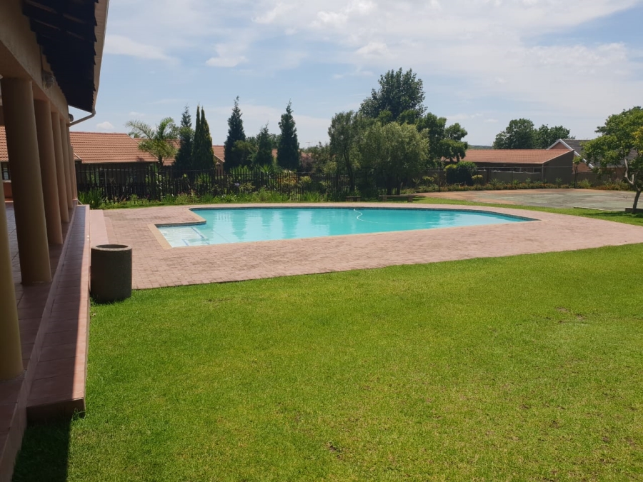 To Let 2 Bedroom Property for Rent in Randpark Ridge Gauteng