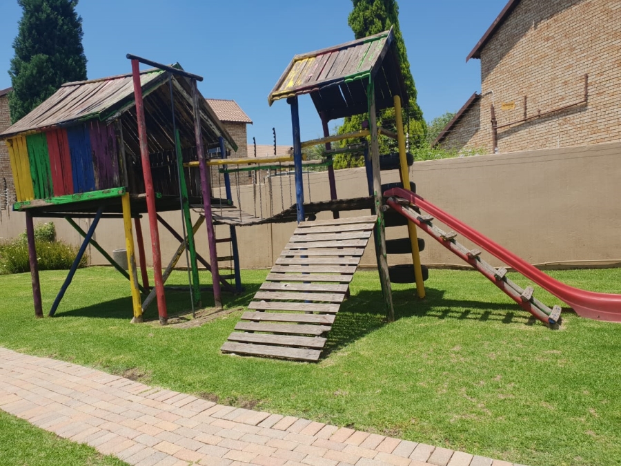To Let 2 Bedroom Property for Rent in Randpark Ridge Gauteng
