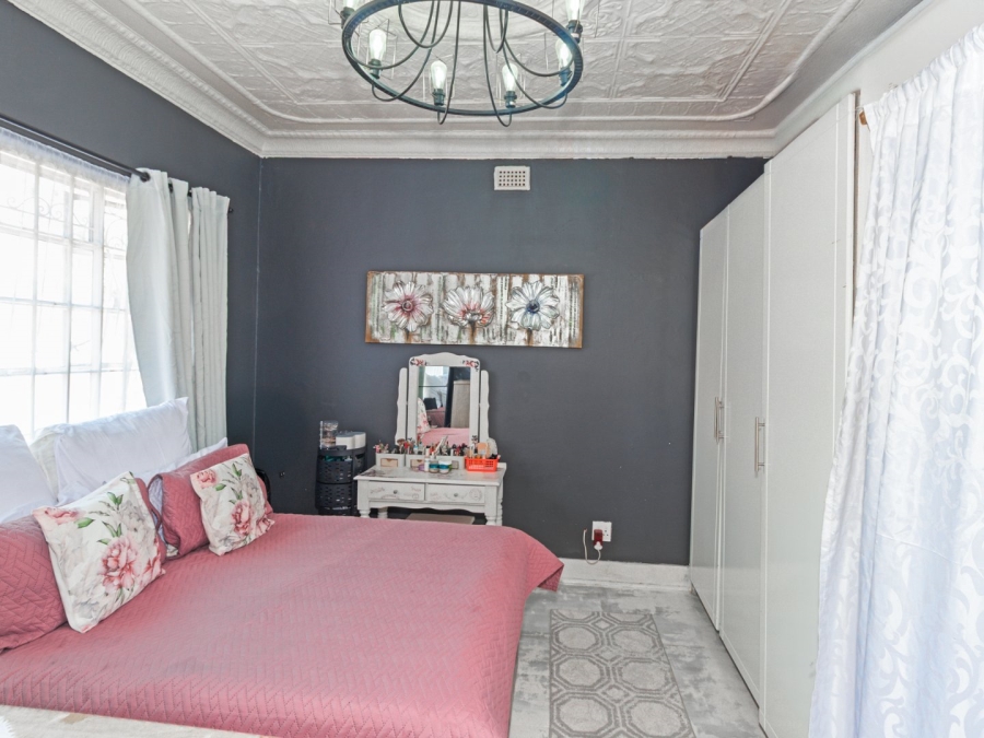 4 Bedroom Property for Sale in Westdene Gauteng