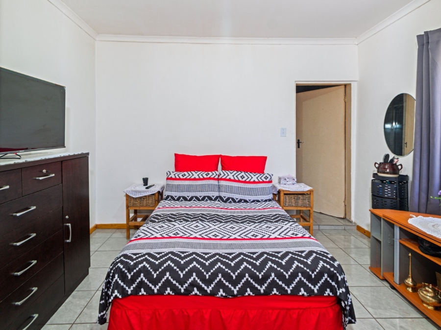 4 Bedroom Property for Sale in Westdene Gauteng