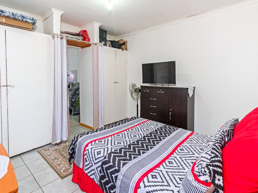 4 Bedroom Property for Sale in Westdene Gauteng