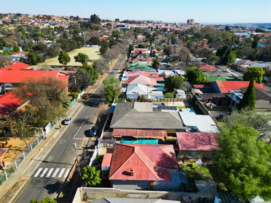 4 Bedroom Property for Sale in Westdene Gauteng