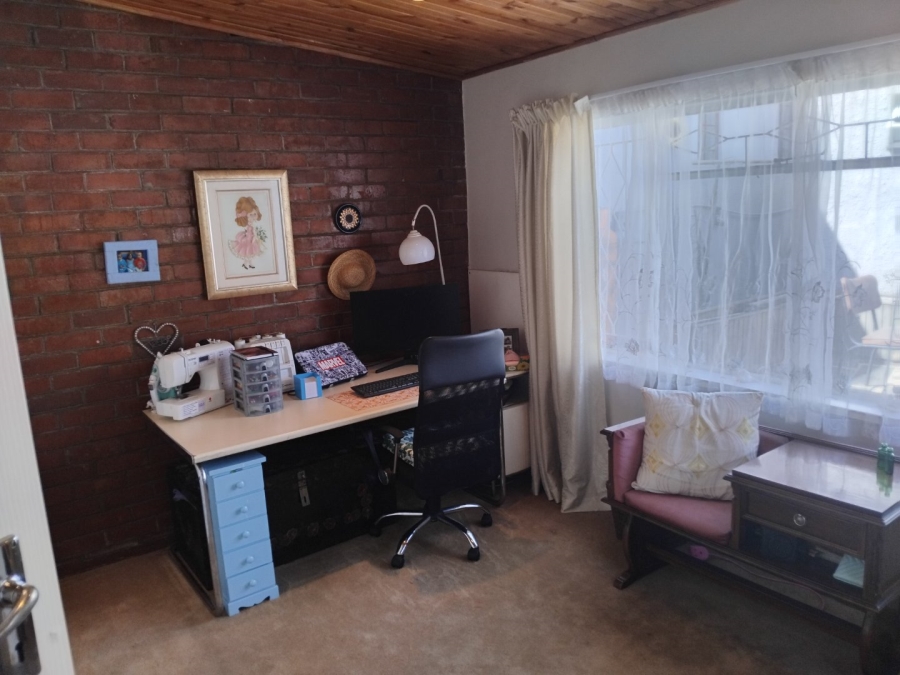 4 Bedroom Property for Sale in Kensington Gauteng