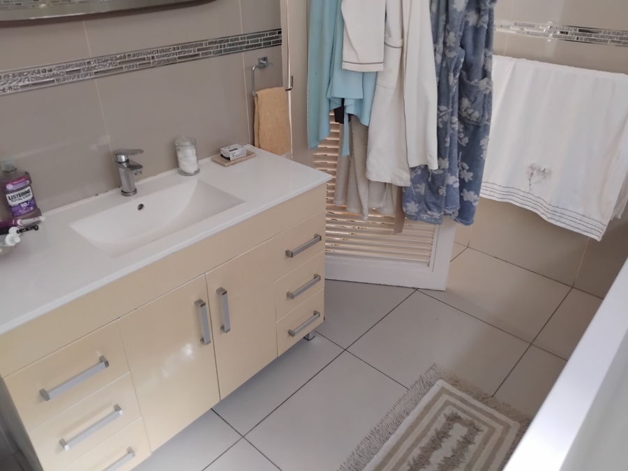4 Bedroom Property for Sale in Kensington Gauteng