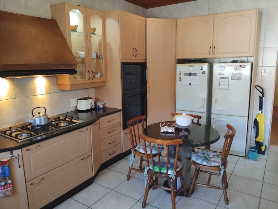 4 Bedroom Property for Sale in Kensington Gauteng