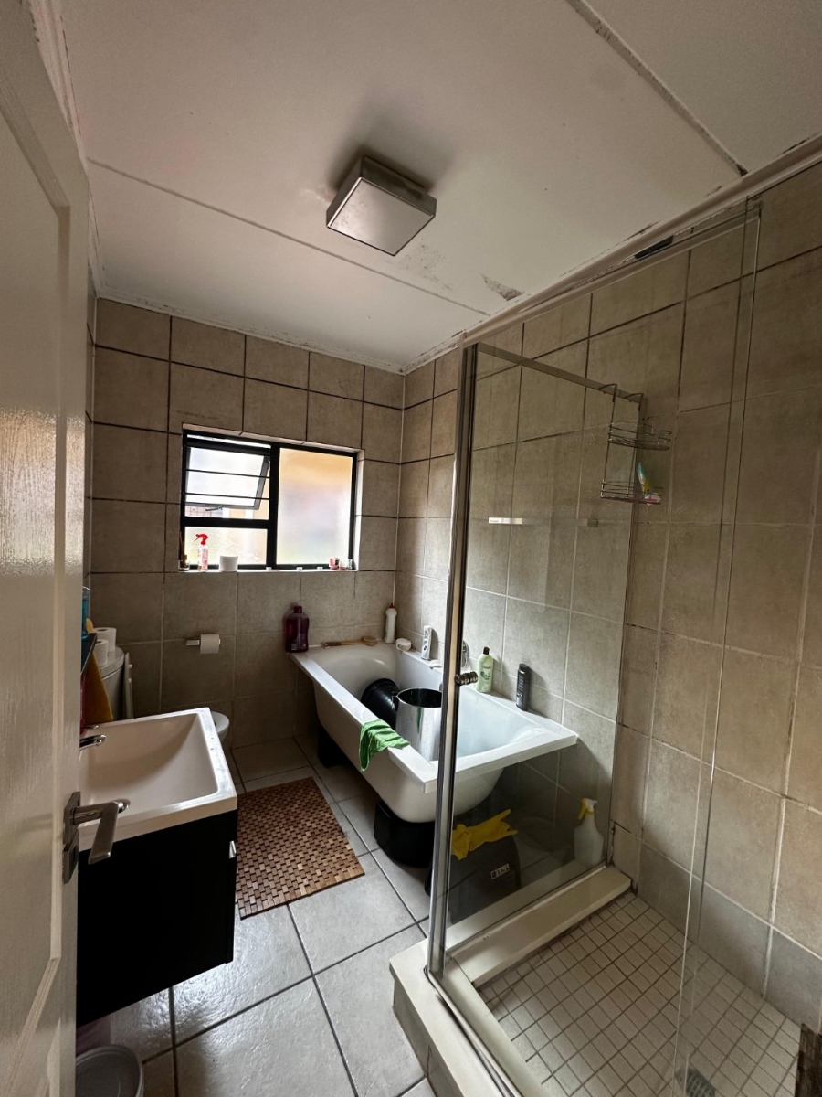 3 Bedroom Property for Sale in Greenstone Hill Gauteng