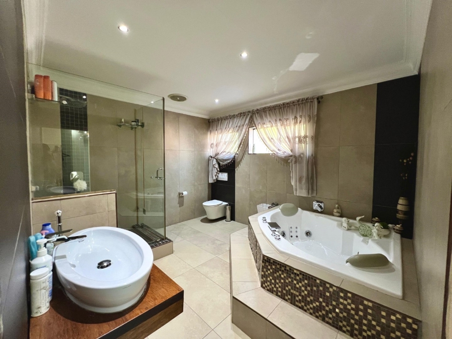 4 Bedroom Property for Sale in Cornwall Hill Gauteng