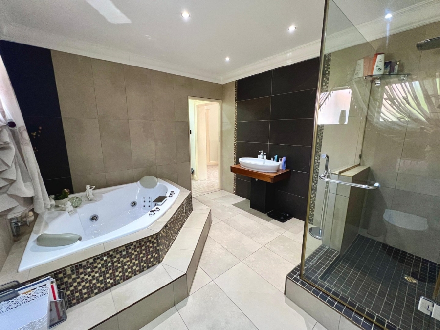 4 Bedroom Property for Sale in Cornwall Hill Gauteng
