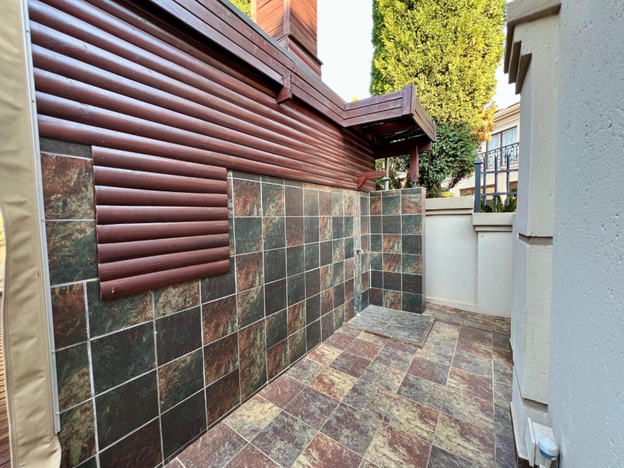 4 Bedroom Property for Sale in Cornwall Hill Gauteng