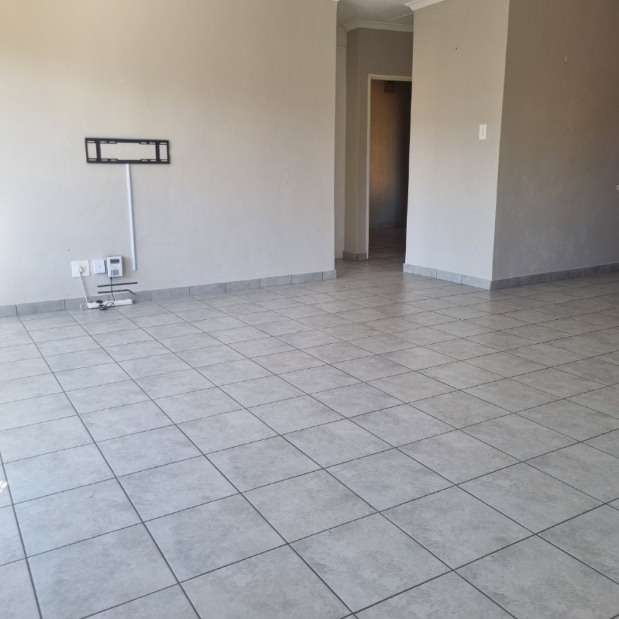  Bedroom Property for Sale in Amberfield Heights Gauteng