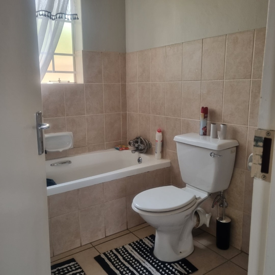 2 Bedroom Property for Sale in Amberfield Heights Gauteng