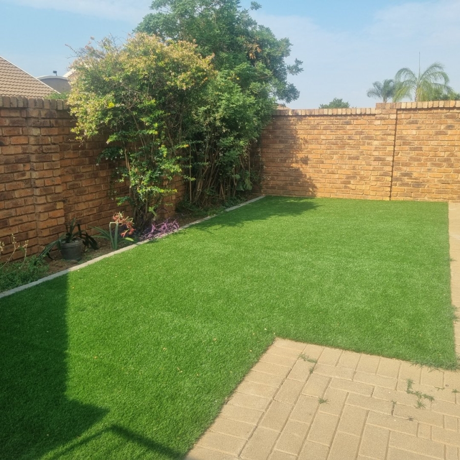 2 Bedroom Property for Sale in Amberfield Heights Gauteng