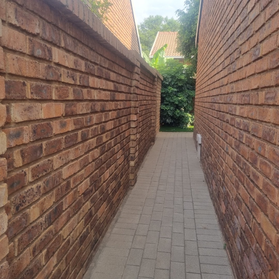 2 Bedroom Property for Sale in Amberfield Heights Gauteng