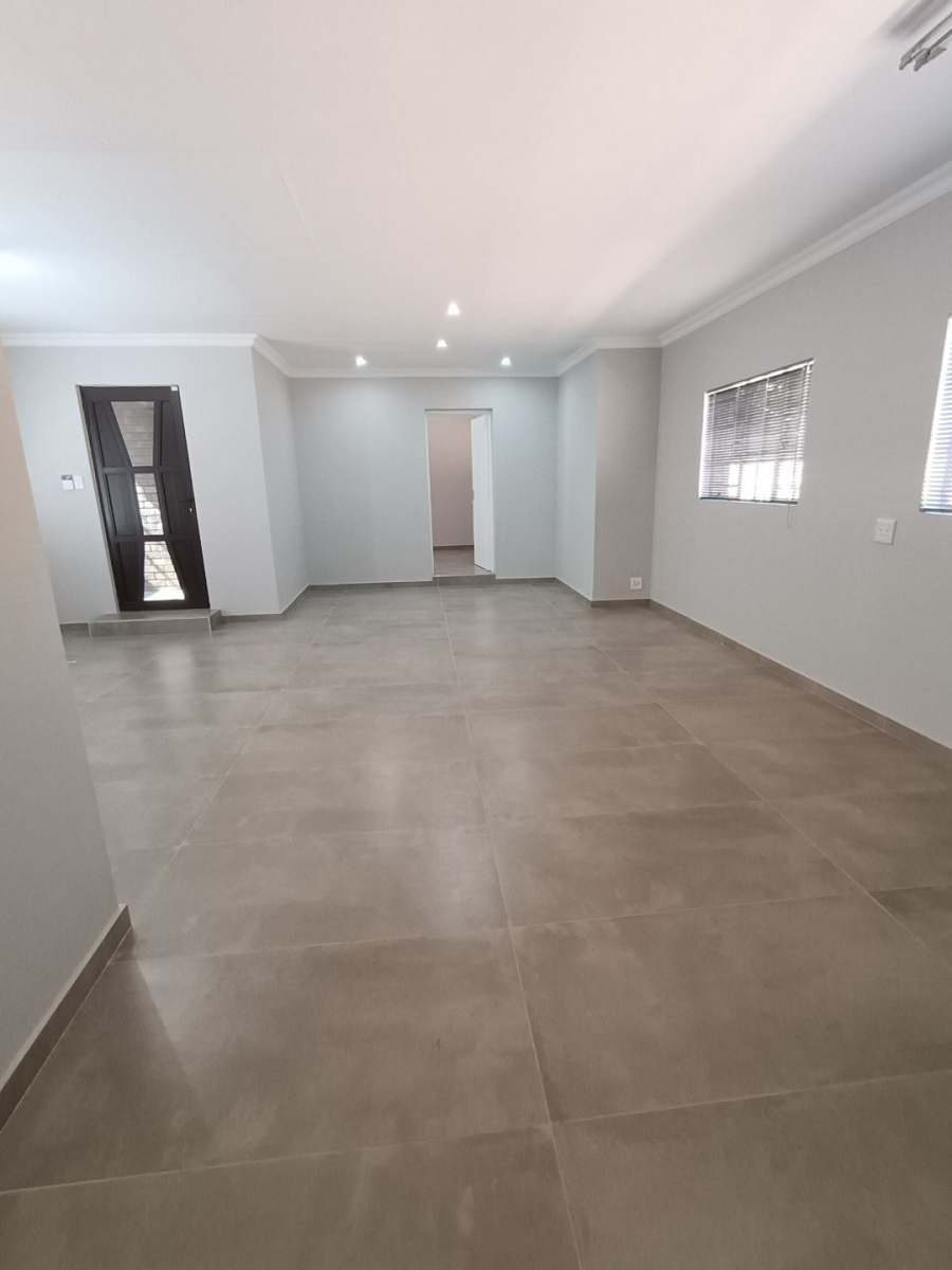 To Let commercial Property for Rent in Faerie Glen Gauteng
