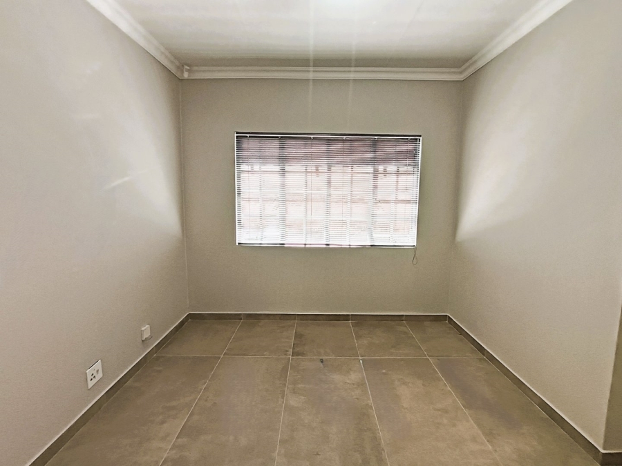 To Let commercial Property for Rent in Faerie Glen Gauteng