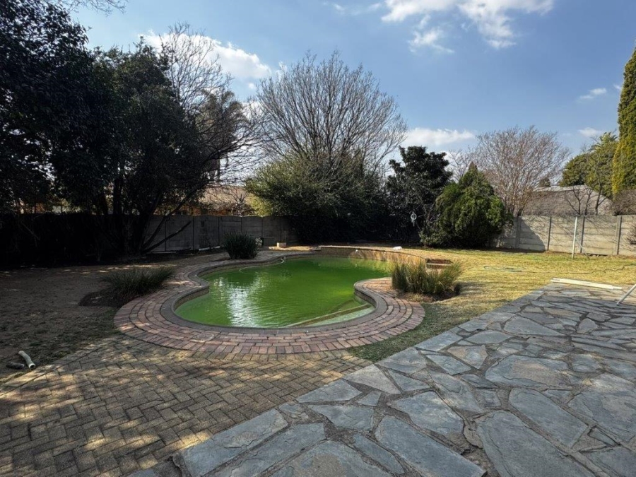 3 Bedroom Property for Sale in Birchleigh North Gauteng
