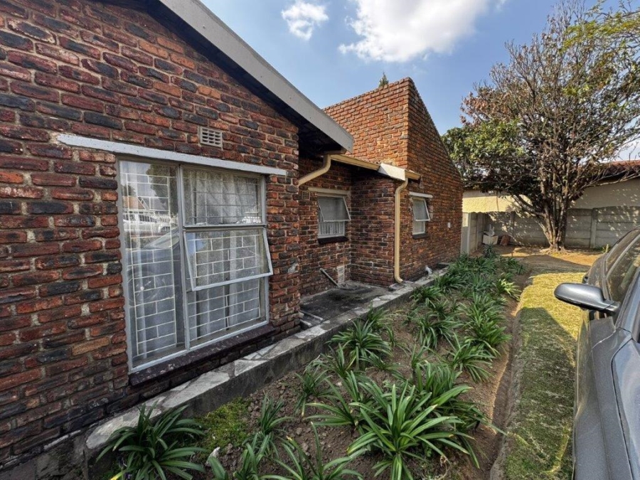 3 Bedroom Property for Sale in Birchleigh North Gauteng