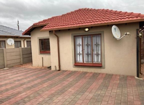 To Let 3 Bedroom Property for Rent in Nellmapius Gauteng
