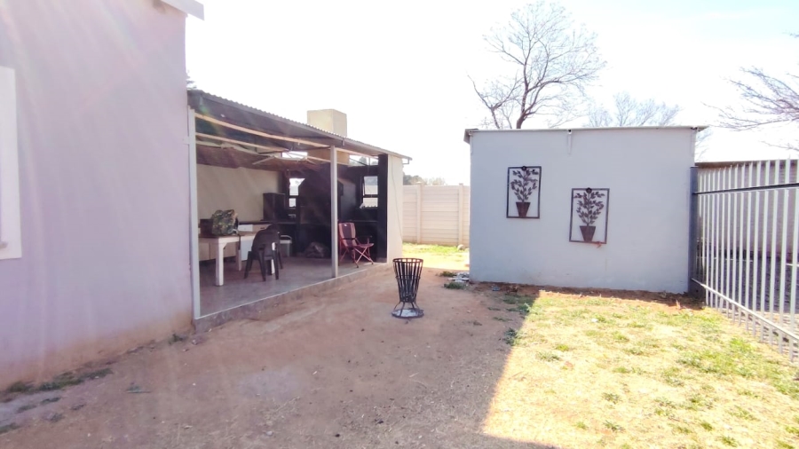  Bedroom Property for Sale in Homelands Gauteng