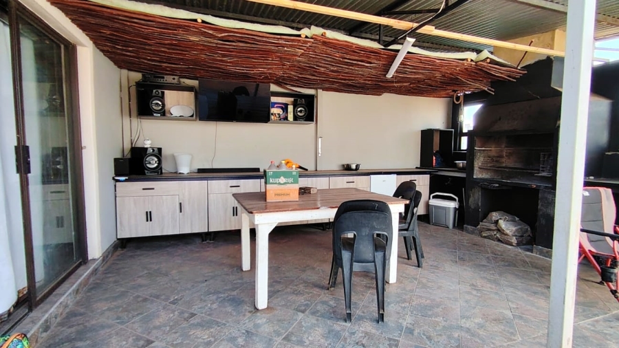  Bedroom Property for Sale in Homelands Gauteng