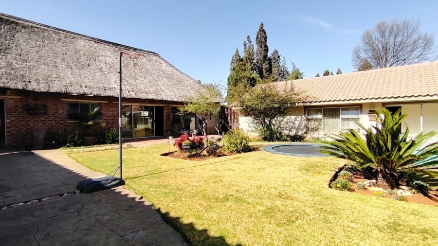  Bedroom Property for Sale in Homelands Gauteng