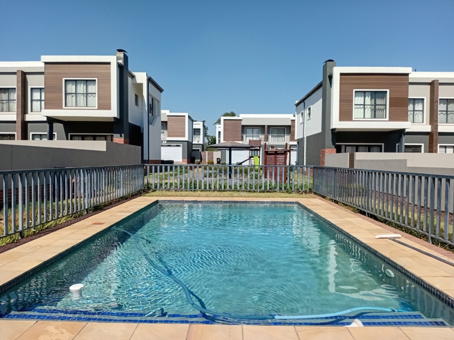 To Let 4 Bedroom Property for Rent in Sunninghill Gauteng