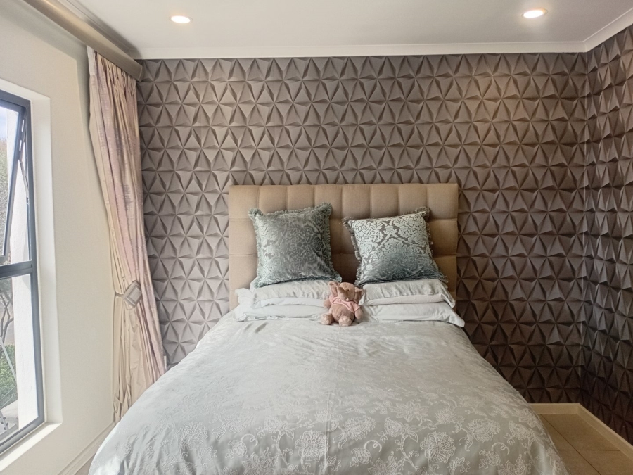 To Let 4 Bedroom Property for Rent in Sunninghill Gauteng