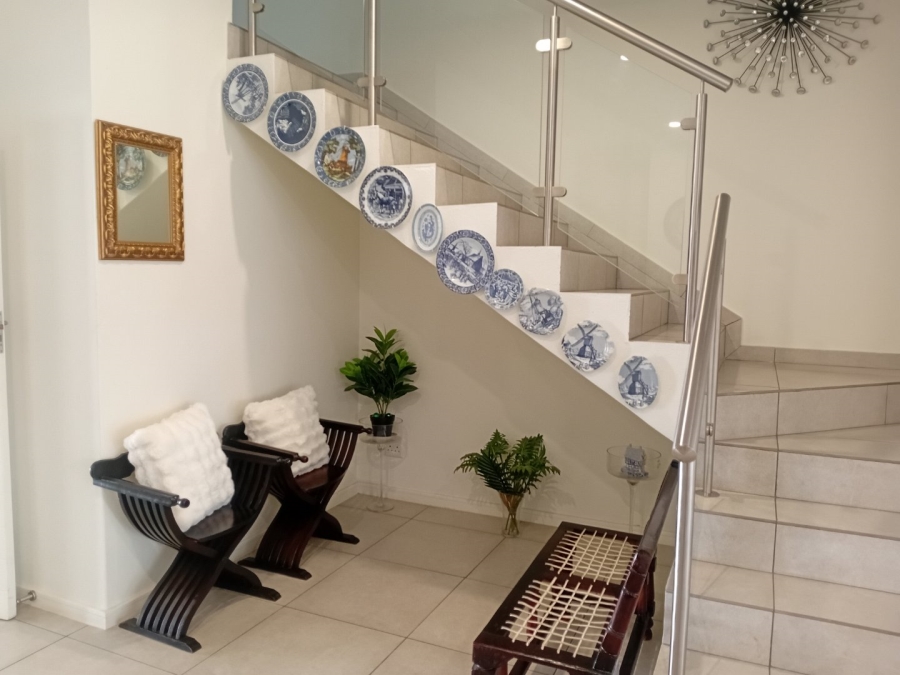 To Let 4 Bedroom Property for Rent in Sunninghill Gauteng