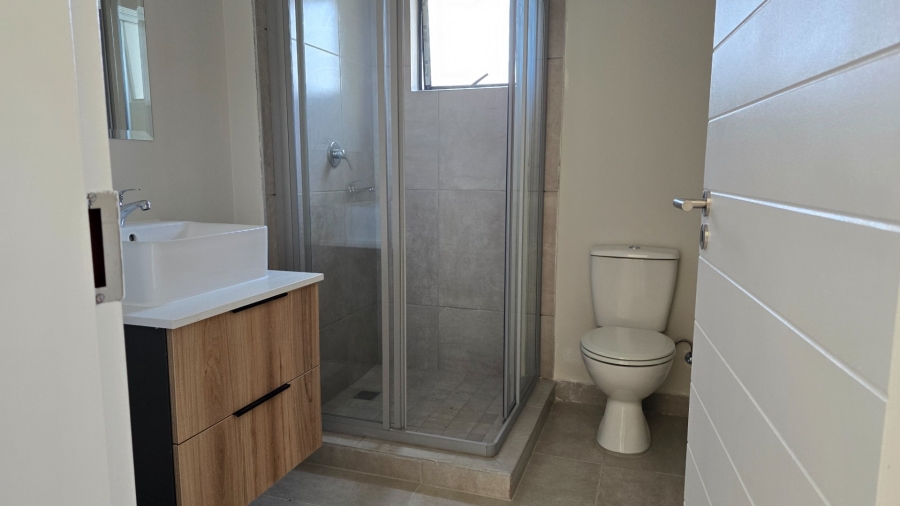 To Let 2 Bedroom Property for Rent in Glen Austin Gauteng