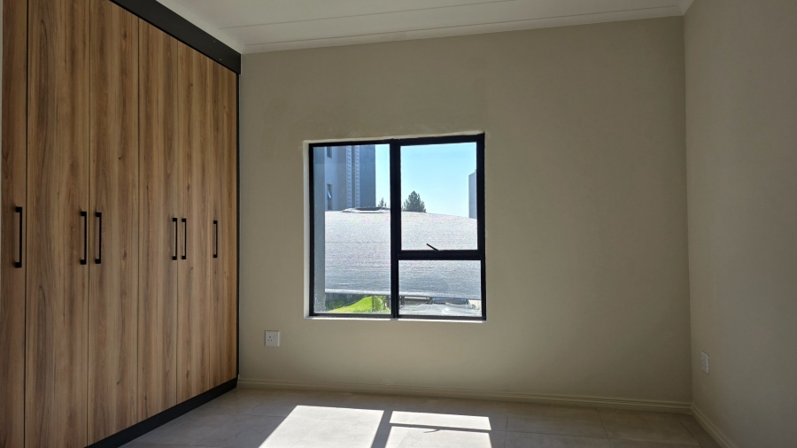 To Let 2 Bedroom Property for Rent in Glen Austin Gauteng