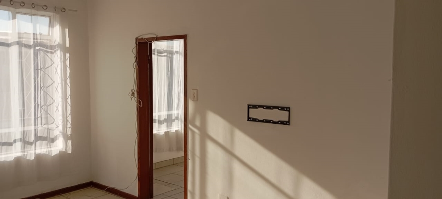 2 Bedroom Property for Sale in Pretoria West Gauteng