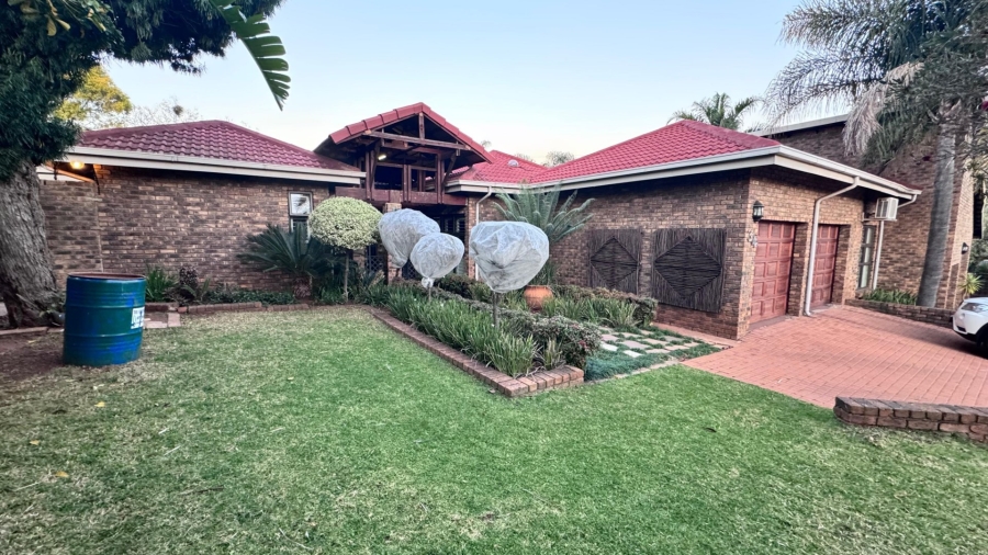 4 Bedroom Property for Sale in Eldoraigne Gauteng