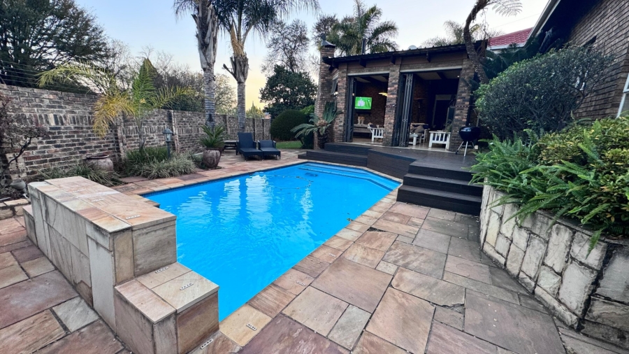 4 Bedroom Property for Sale in Eldoraigne Gauteng