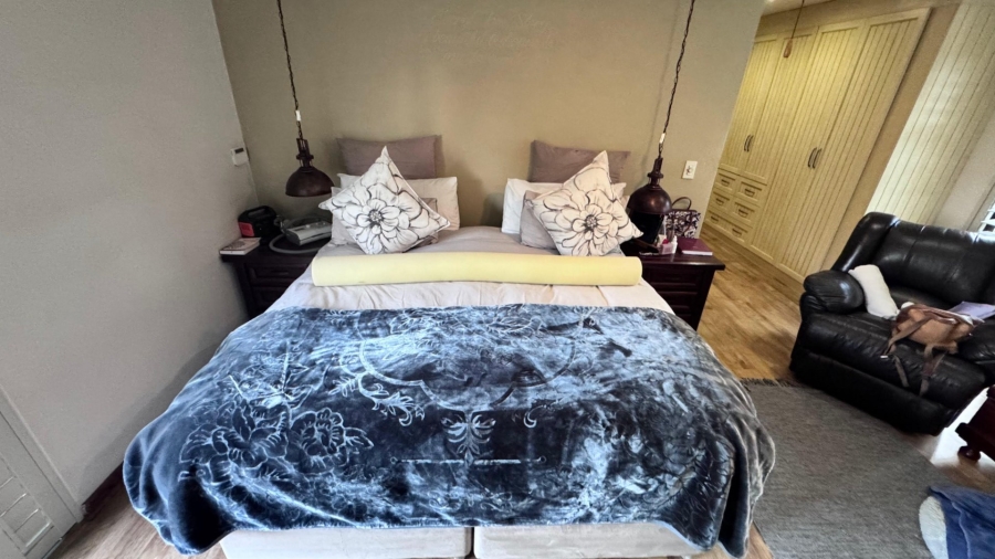 4 Bedroom Property for Sale in Eldoraigne Gauteng